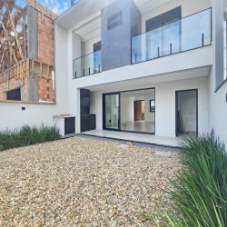 Casa em Condomínio com 179m², 3 quartos, 1 suíte, 2 garagens, no bairro Beira Rio em Biguaçu