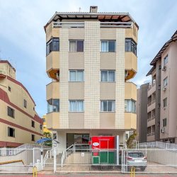 Apartamentos com 43m², 1 quarto, 1 garagem, no bairro Canasvieiras em Florianópolis