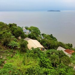 Terrenos Residenciais com 12264m², no bairro Sambaqui em Florianópolis