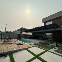 Casa Residencial com 323m², 4 quartos (sendo 4 suítes), 4 garagens, no bairro Ingleses do Rio Vermelho em Florianópolis