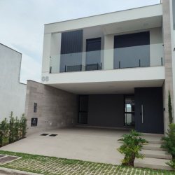 Casa em Condomínio com 152m², 3 quartos, 3 suítes, 4 garagens, no bairro Beira Rio em Biguaçu