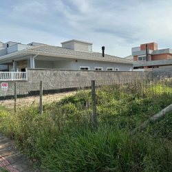 Terrenos Residenciais com 360m², no bairro Campeche em Florianópolis
