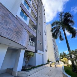 Cobertura com 138m², 2 quartos, 1 suíte, 2 garagens, no bairro Trindade em Florianópolis