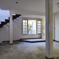 Casa Residencial com 210m², 4 quartos, 2 suítes, 3 garagens, no bairro Pantanal em Florianópolis
