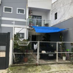 Casa Residencial com 99m², 2 quartos, 1 suíte, no bairro São João Do Rio Vermelho em Florianópolis