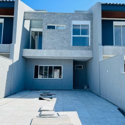 Casa Residencial com 132m², 3 quartos, 3 suítes, 2 garagens, no bairro Campeche em Florianópolis