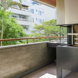 Apartamentos com 210m², 4 quartos, 4 suítes, 2 garagens, no bairro Jurerê em Florianópolis