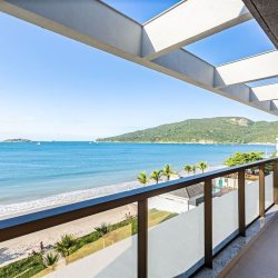 Cobertura com 148m², 2 quartos (sendo 1 suíte), 2 garagens, no bairro Ingleses do Rio Vermelho em Florianópolis