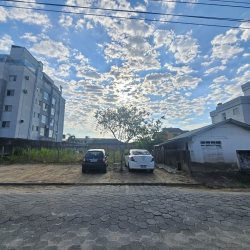Terrenos Residenciais com 1203m², no bairro Rio Grande em Palhoça