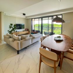 Apartamentos com 140m², 3 quartos, 3 suítes, 2 garagens, no bairro Campeche em Florianópolis