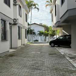 Apartamentos com 90m², 3 quartos, 1 suíte, 1 garagem, no bairro Canasvieiras em Florianópolis