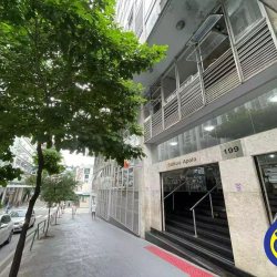 Sala com 60m², no bairro Centro em Florianópolis