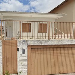 Casa Residencial com 185m², 4 quartos, 2 garagens, no bairro Agronômica em Florianópolis