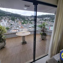 Cobertura com 162m², 3 quartos, 1 suíte, 1 garagem, no bairro Centro em Florianópolis
