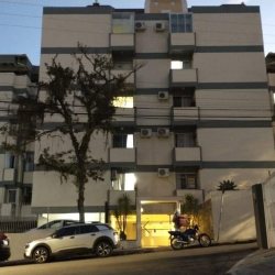 Apartamentos com 81m², 3 quartos, 1 garagem, no bairro Coqueiros em Florianópolis
