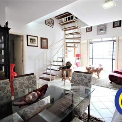 Cobertura com 212m², 3 quartos, 1 suíte, 2 garagens, no bairro Centro em Florianópolis