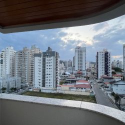 Apartamentos com 128m², 3 quartos, 1 suíte, 2 garagens, no bairro Campinas em São José