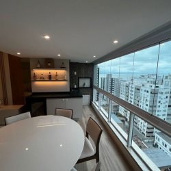 Apartamentos com 122m², 3 quartos, 3 suítes, 4 garagens, no bairro Agronômica em Florianópolis