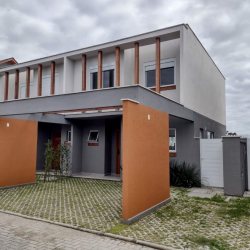 Casa em Condomínio com 96m², 3 quartos, 1 suíte, 2 garagens, no bairro Morro Das Pedras em Florianópolis