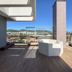 Apartamentos com 147m², 3 quartos, 1 suíte, 2 garagens, no bairro Itacorubi em Florianópolis