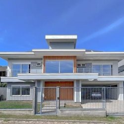 Casa em Condomínio com 378m², 4 quartos, 3 suítes, 4 garagens, no bairro Campeche em Florianópolis