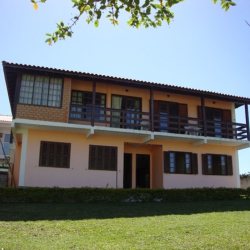 Pousada com 384m², 5 quartos, 4 garagens, no bairro Ingleses do Rio Vermelho em Florianópolis