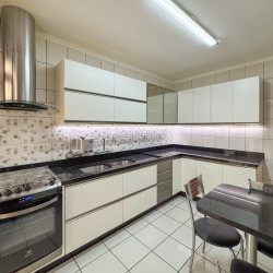 Apartamentos com 113m², 3 quartos, 1 suíte, 2 garagens, no bairro Centro em Florianópolis