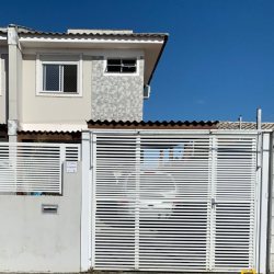 Casa Residencial com 105m², 3 quartos, 1 suíte, 1 garagem, no bairro Campeche em Florianópolis