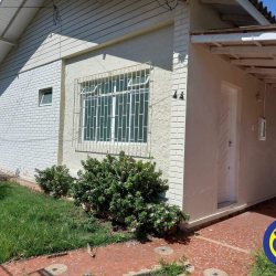 Casa Residencial com 95m², 3 quartos, 1 suíte, 2 garagens, no bairro Jardim Atlântico em Florianópolis
