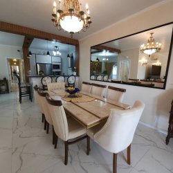 Casa Residencial com 281m², 4 quartos, 1 suíte, 3 garagens, no bairro Itaguaçu em Florianópolis