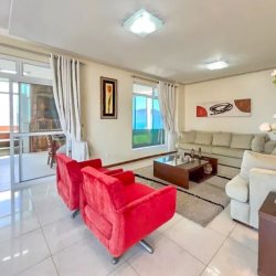 Cobertura com 258m², 3 quartos (sendo 1 suíte), 3 garagens, no bairro Estreito em Florianópolis