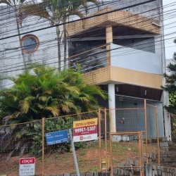 Predio com 422m², 8 garagens, no bairro Estreito em Florianópolis