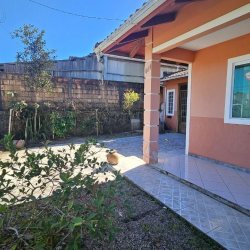 Casa Residencial com 141m², 3 quartos, 2 garagens, no bairro Campeche em Florianópolis