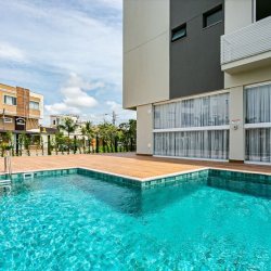 Cobertura com 105m², 2 quartos, 1 suíte, 2 garagens, no bairro Canasvieiras em Florianópolis