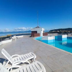 Apartamentos com 62m², 1 quarto, 1 garagem, no bairro Ponta Das Canas em Florianópolis