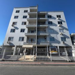 Apartamentos com 105m², 3 quartos, 1 garagem, no bairro Barreiros em São José