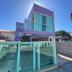 Casa Residencial com 280m², 6 quartos, 1 suíte, 3 garagens, no bairro ingleses em Florianópolis