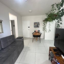 Apartamentos com 48m², 1 quarto (sendo 1 suíte), 1 garagem, no bairro Praia Comprida em São José