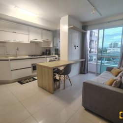 Apartamentos com 57m², 2 quartos, 1 suíte, 1 garagem, no bairro Coqueiros em Florianópolis
