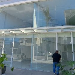 Loja com 79m², 2 garagens, no bairro Trindade em Florianópolis