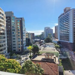 Apartamentos com 47m², 1 quarto, 1 garagem, no bairro Centro em Florianópolis