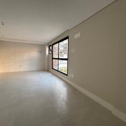 Studio Residencial com 31m², 1 garagem, no bairro Centro em Florianópolis