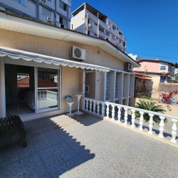 Casa Residencial com 120m², 3 quartos (sendo 1 suíte), 1 garagem, no bairro Centro em Florianópolis