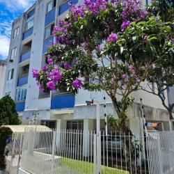 Apartamentos com 58m², 2 quartos, 2 garagens, no bairro Carvoeira em Florianópolis
