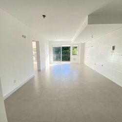 Apartamentos com 80m², 2 quartos, 2 suítes, 1 garagem, no bairro João Paulo em Florianópolis