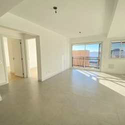 Apartamentos com 71m², 2 quartos, 1 suíte, 1 garagem, no bairro João Paulo em Florianópolis