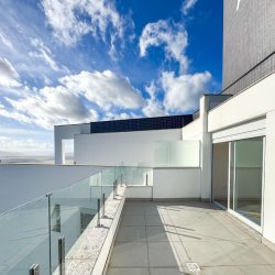 Apartamentos com 100m², 1 quarto, 1 suíte, 2 garagens, no bairro João Paulo em Florianópolis