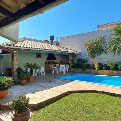 Casa Residencial com 125m², 3 quartos, 1 suíte, 4 garagens, no bairro Itaguaçu em Florianópolis