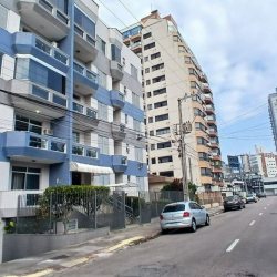 Apartamentos com 131m², 3 quartos, 2 suítes, 1 garagem, no bairro Balneário em Florianópolis