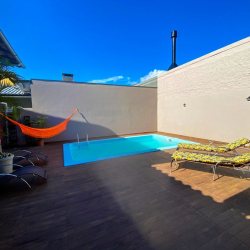 Casa Residencial com 156m², 5 quartos, 3 suítes, 3 garagens, no bairro Santa Monica em Florianópolis